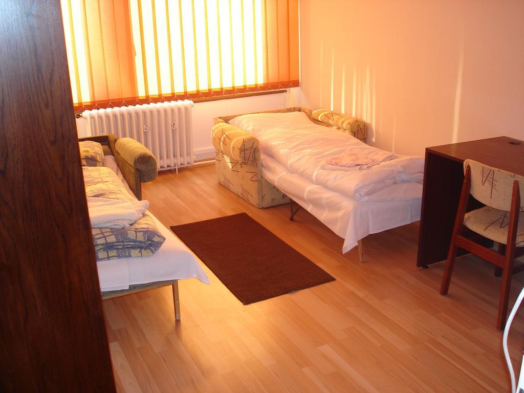 Hotel Eszterhazy Karoly Egyetem Erlau Zimmer foto